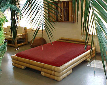 tempat tidur bambu desain manis