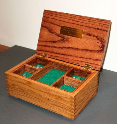 kotak perhiasan kayu