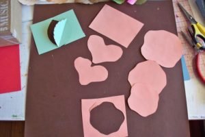 langkah-langkah membuat bunga kertas 1